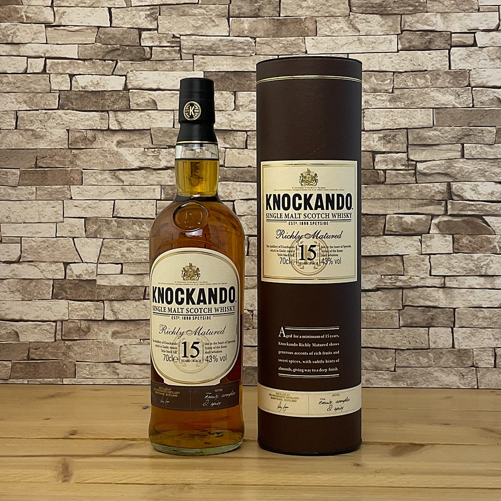 Knockando-15y im Adventskranz des whisky & cigar salon