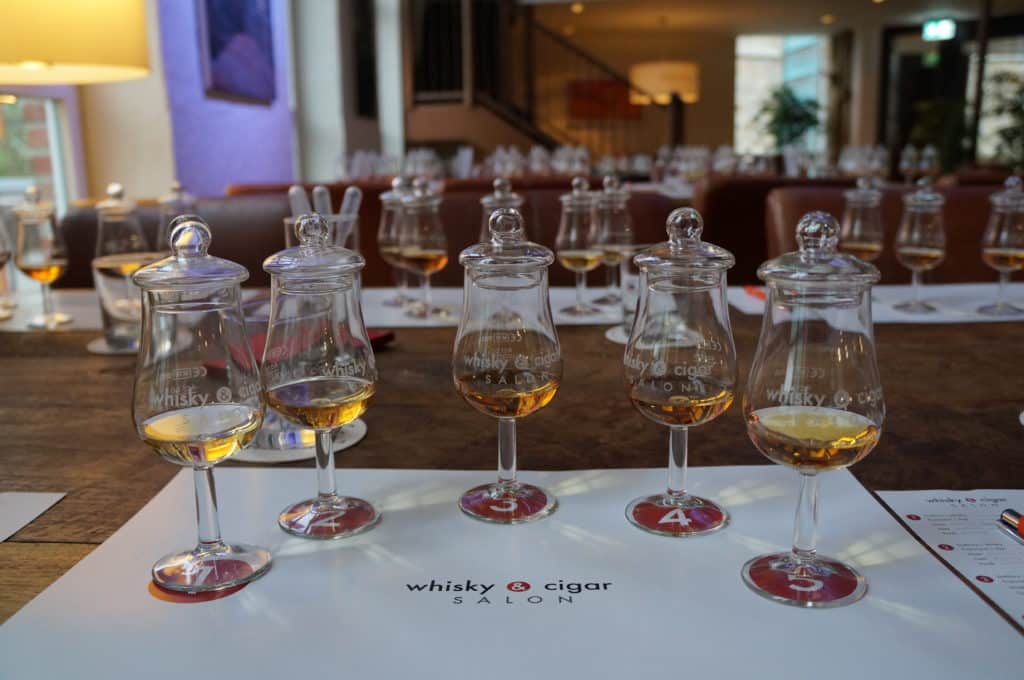 Whisky Tasting im whisky & cigar salon