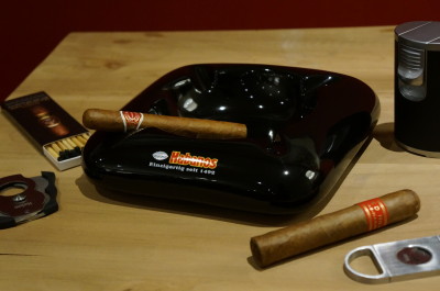 cigar tasting