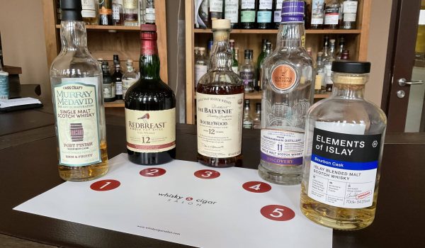 5 Whiskys für ein Tasting