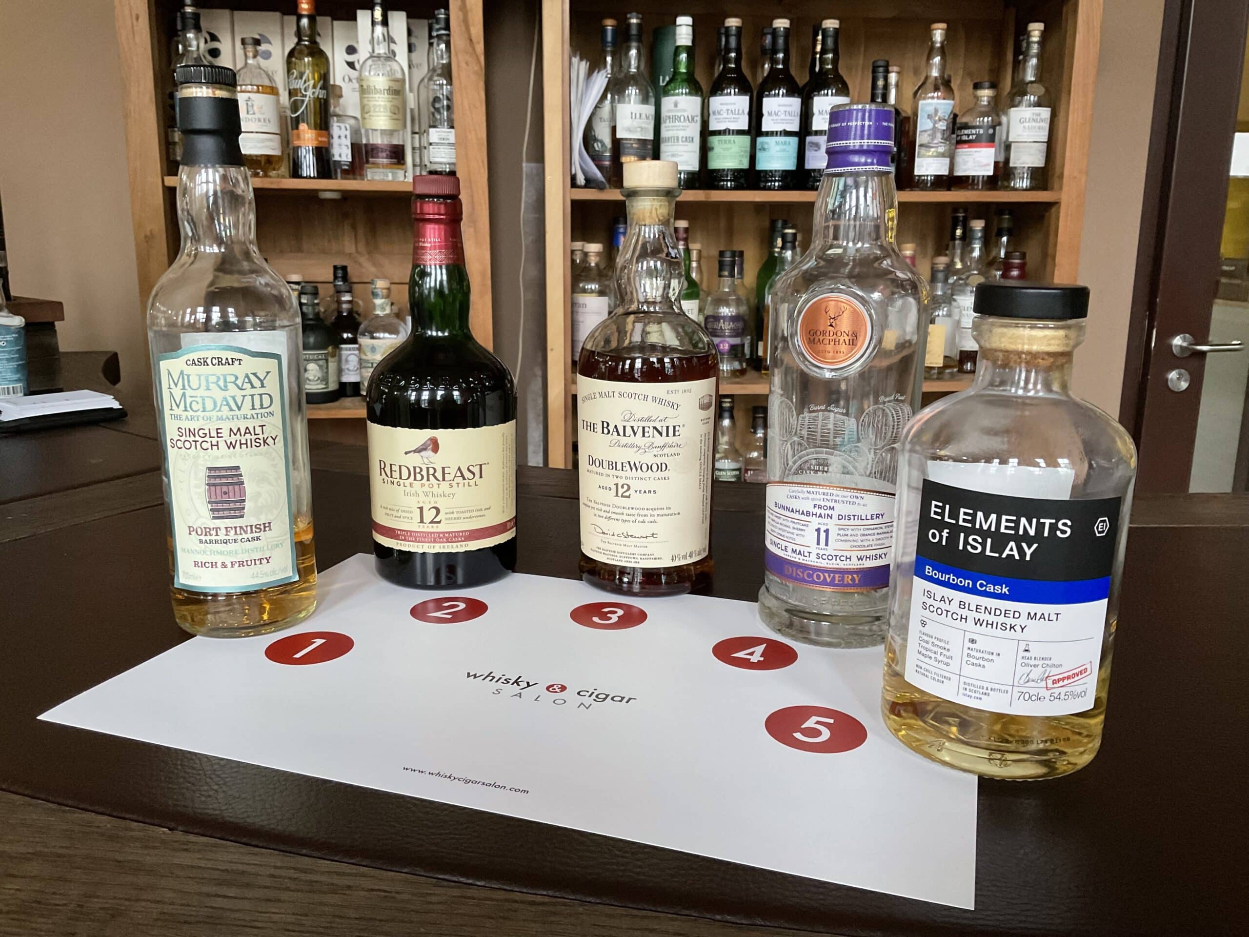 5 Whiskys für ein Tasting