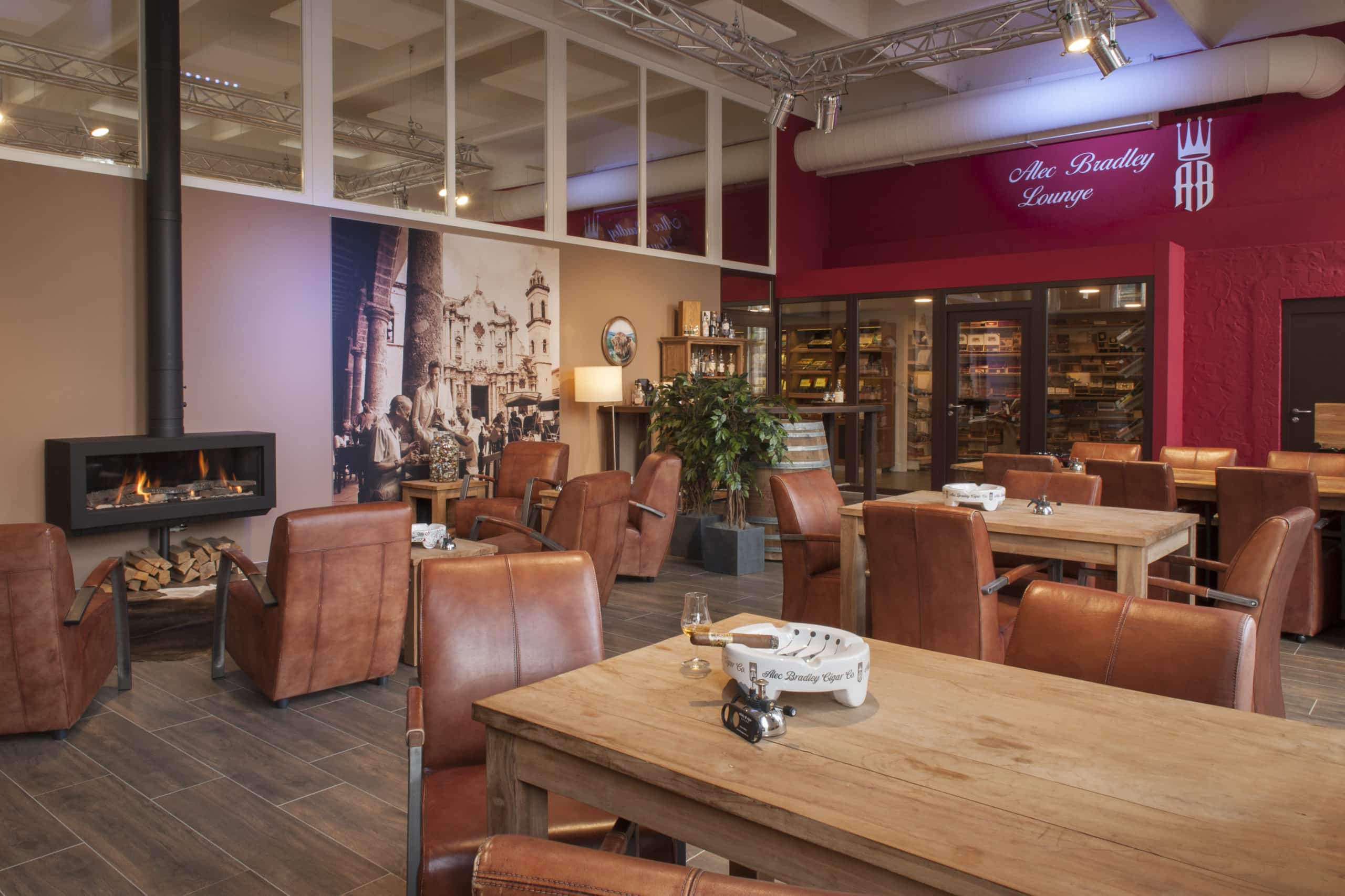 whiskycigarsalon_Zigarrenlounge